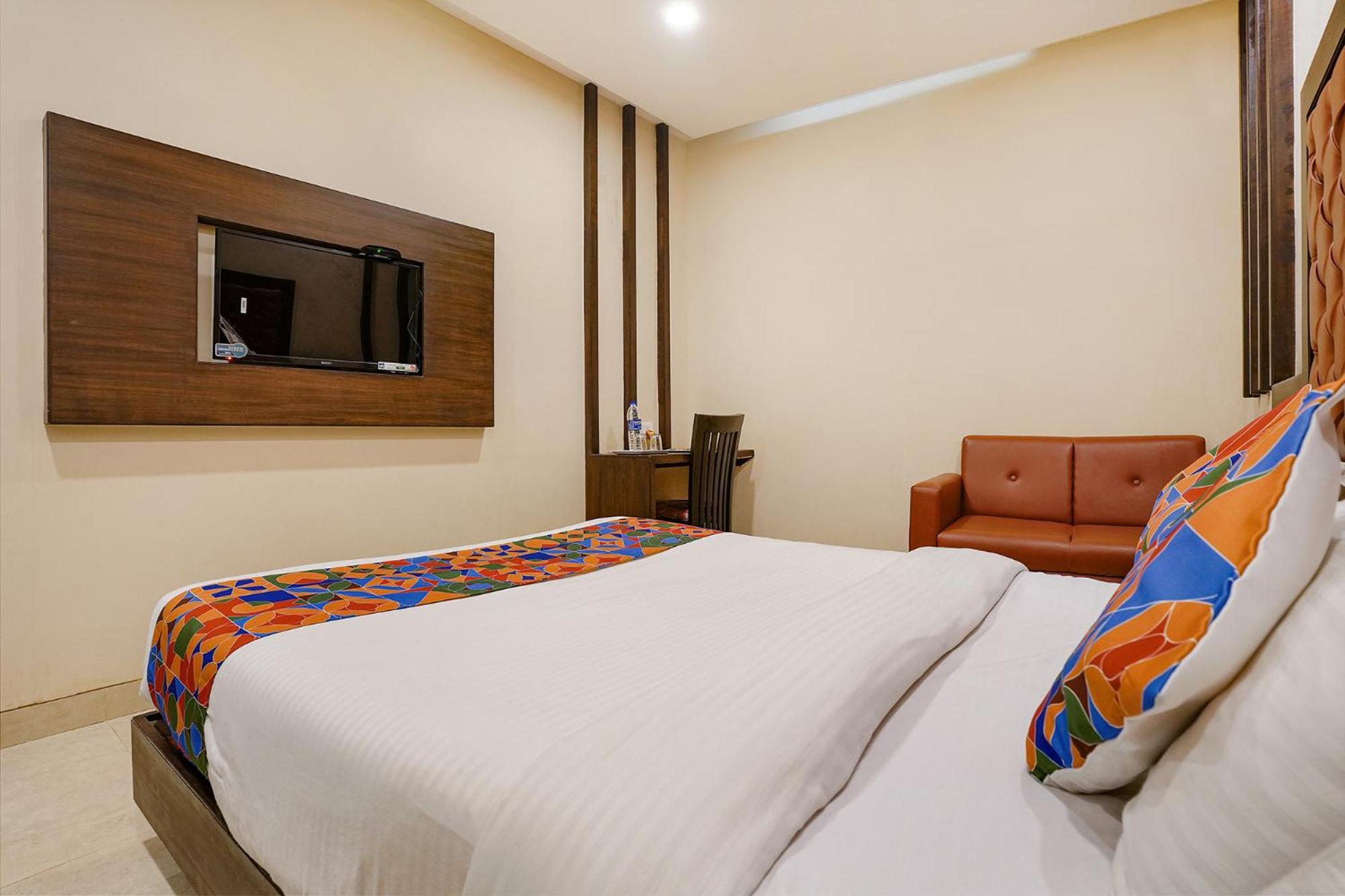 Fabhotel Vertigo Suites - Nr Bkc Mumbai Exterior photo