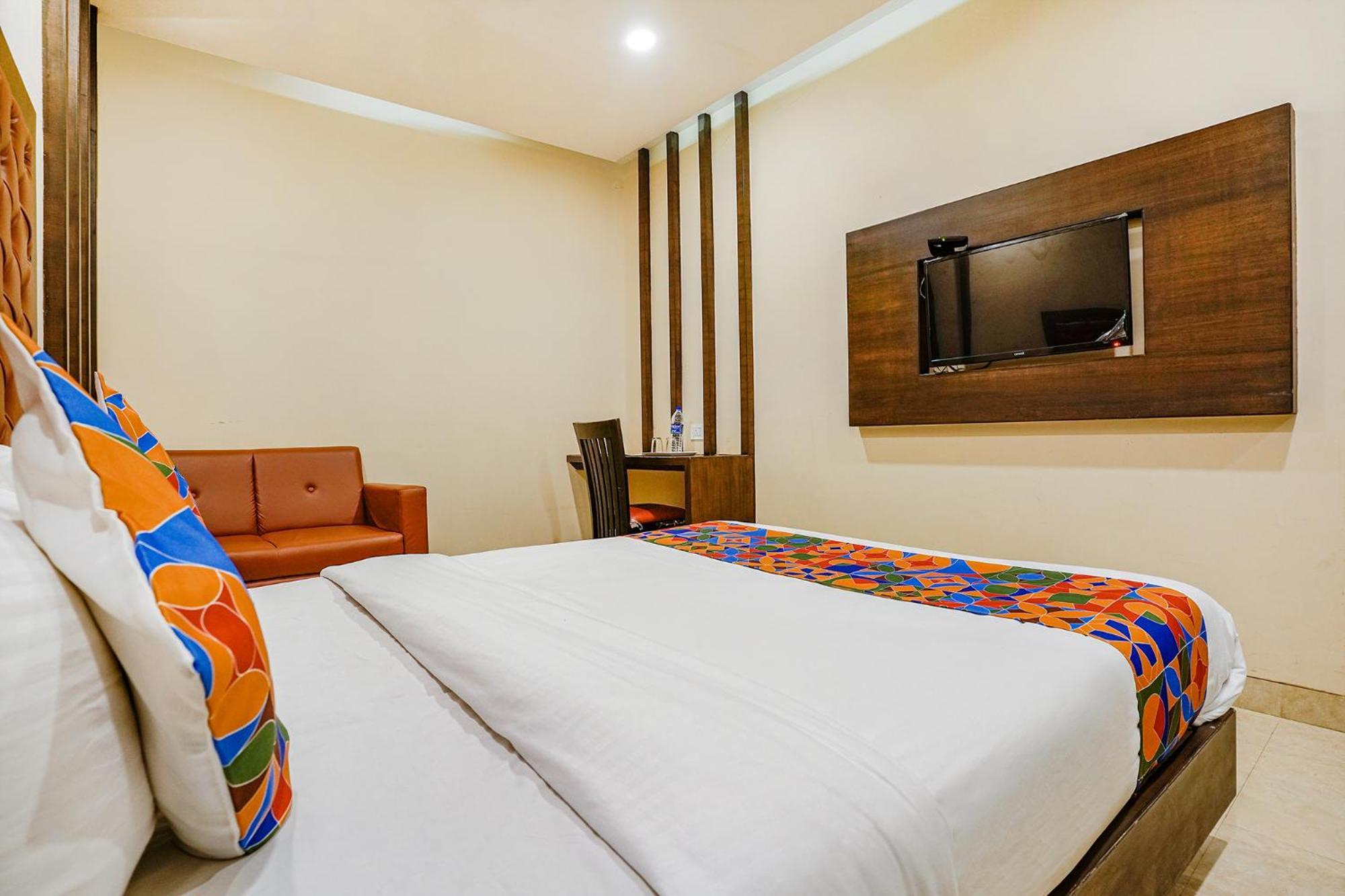 Fabhotel Vertigo Suites - Nr Bkc Mumbai Exterior photo